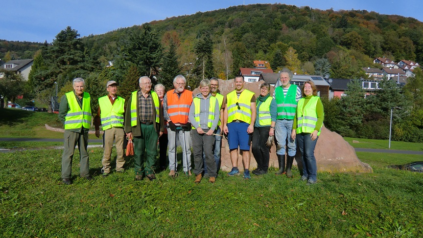 Mehr über den Artikel erfahren BG und BUND bepflanzen den Ostkreisel